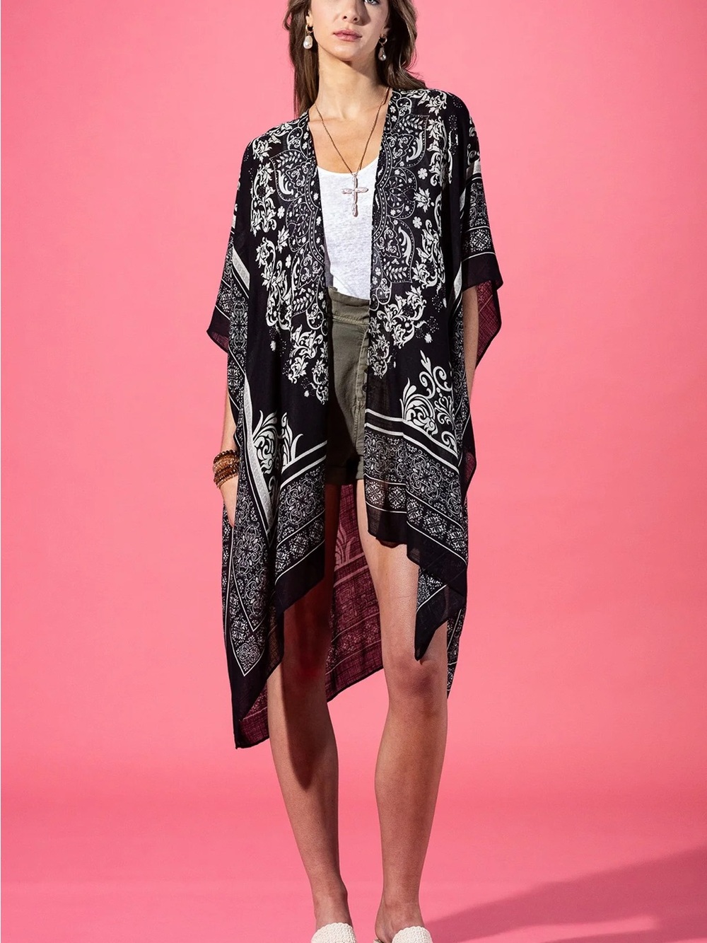 Lightweight Black & White Paisley Kimono Jacket